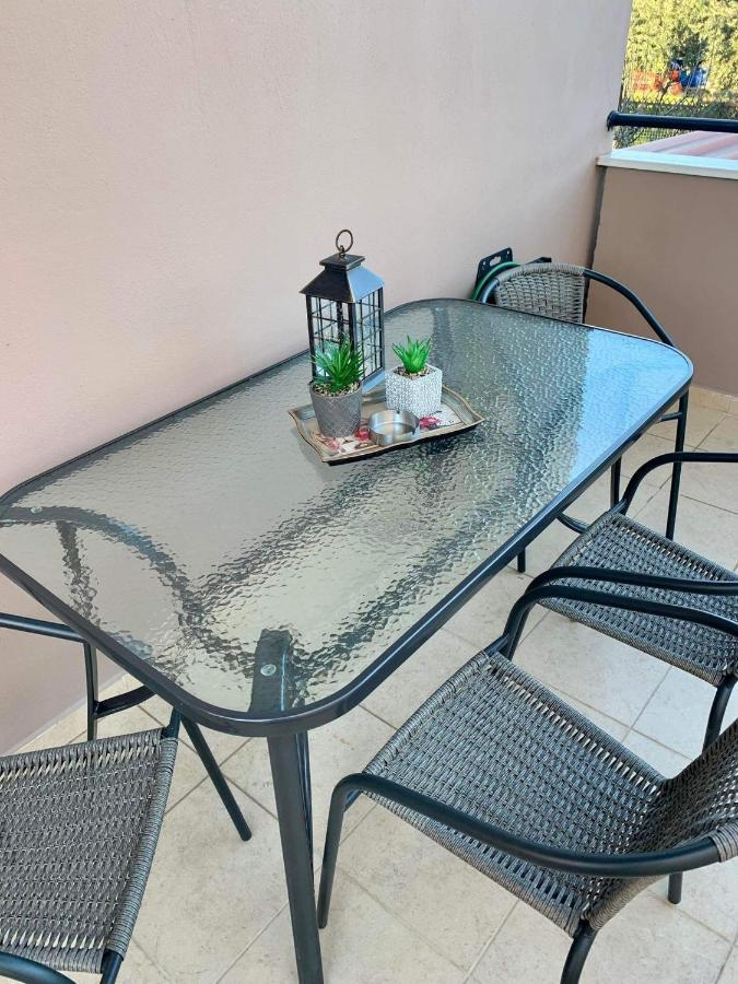 Athinas Apartment Лименас Екстериор снимка
