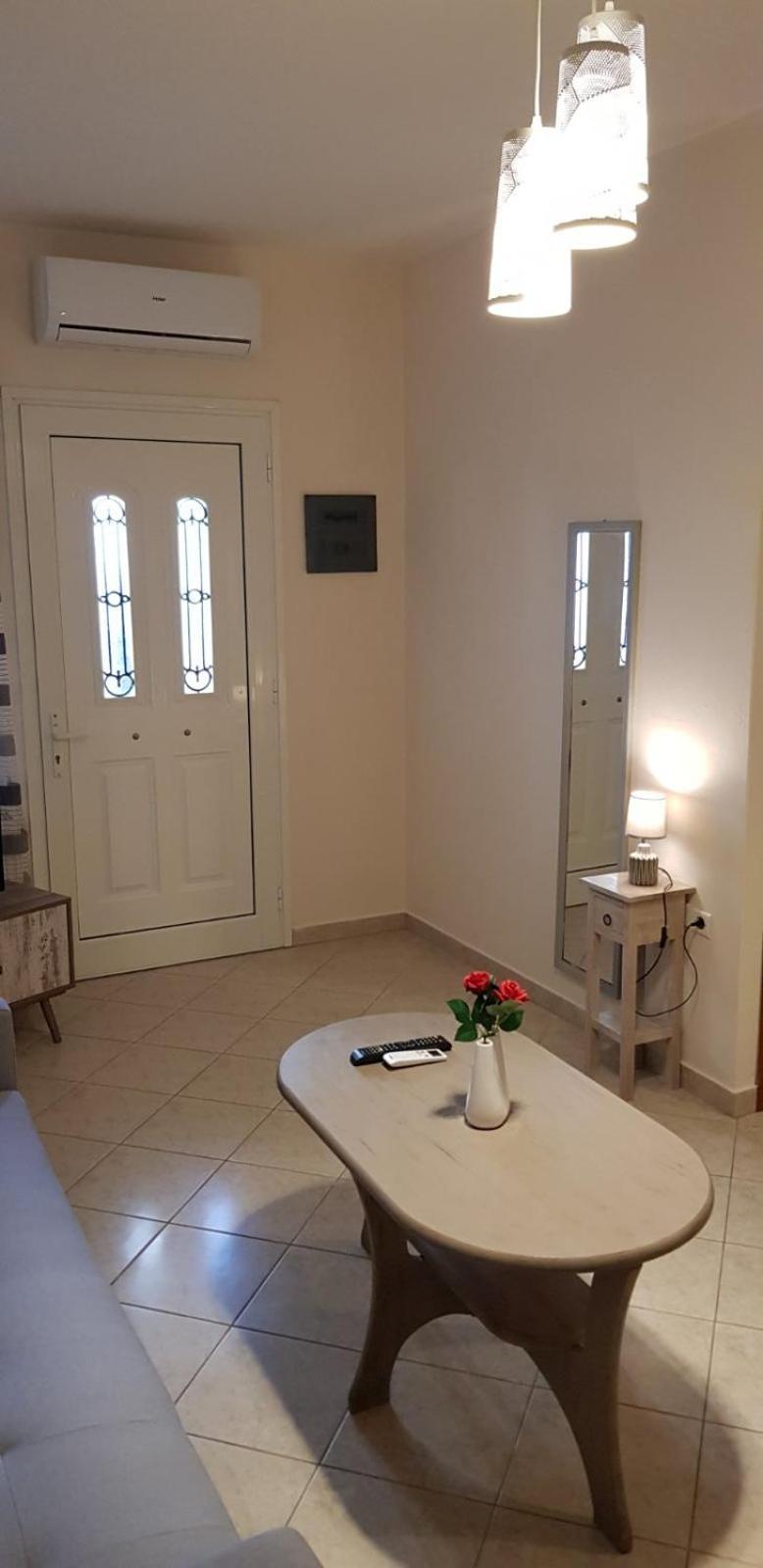 Athinas Apartment Лименас Екстериор снимка