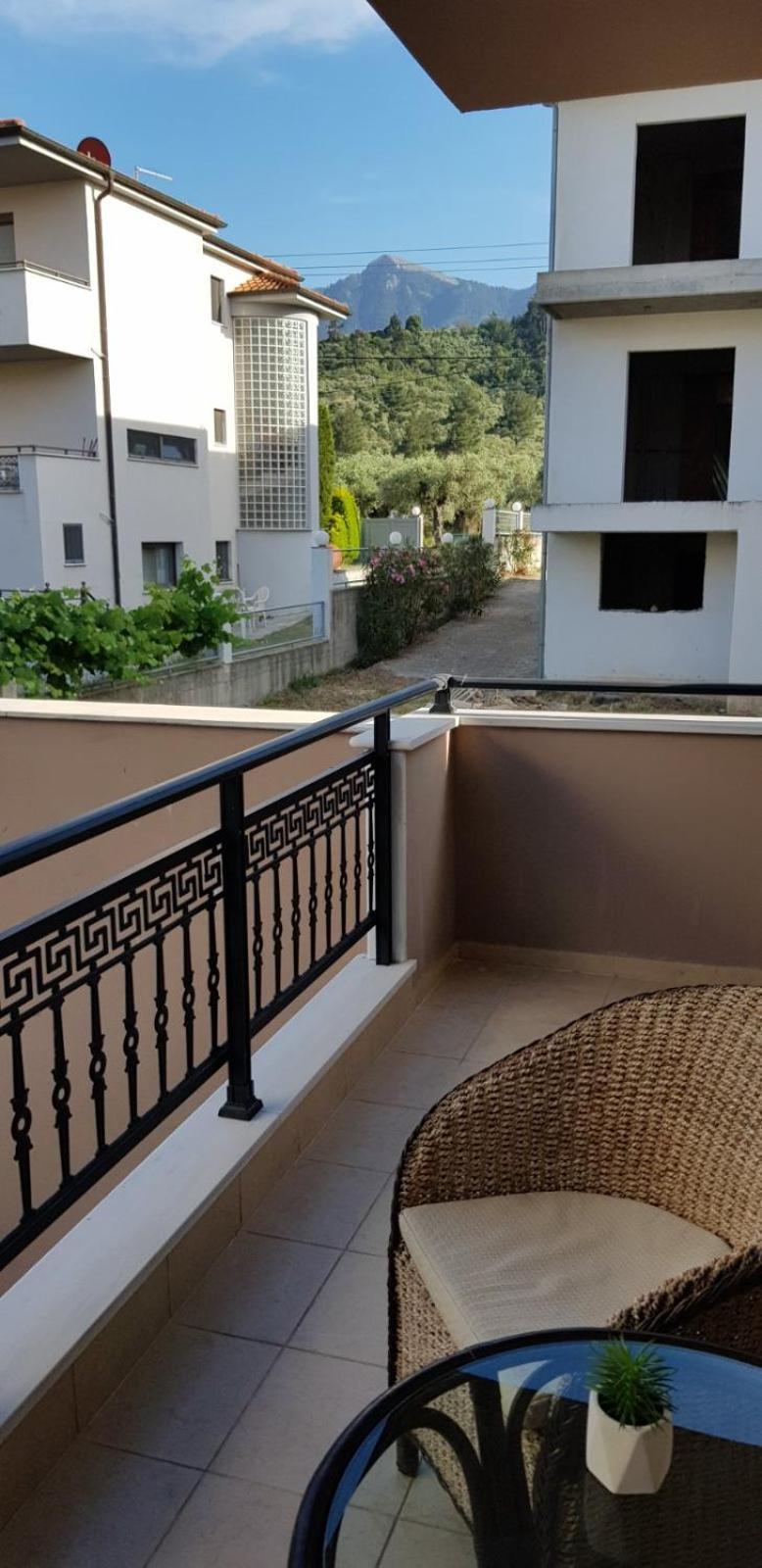 Athinas Apartment Лименас Екстериор снимка